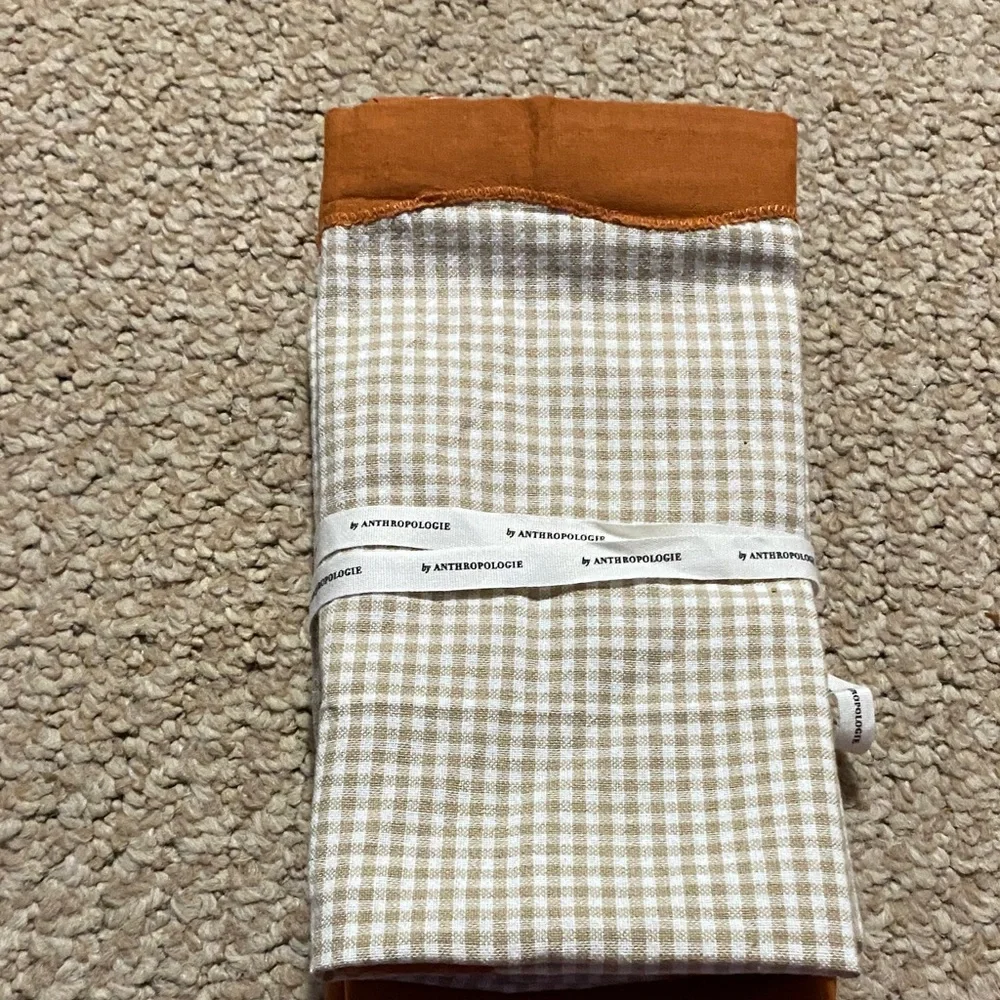 Anthropology cloth 18x18 size napkins burnt orange border , checkered inside NWT
